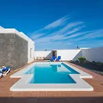 Casa Ostoja - Heated Pool & Spacious *