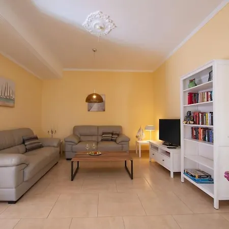 Casa Ostoja - Heated Pool & Spacious 펜션 *