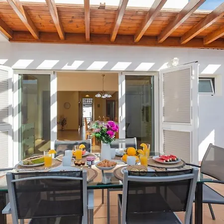 Casa Ostoja - Heated Pool & Spacious 펜션