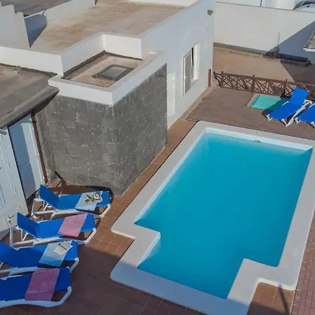 Casa Ostoja - Heated Pool & Spacious 펜션